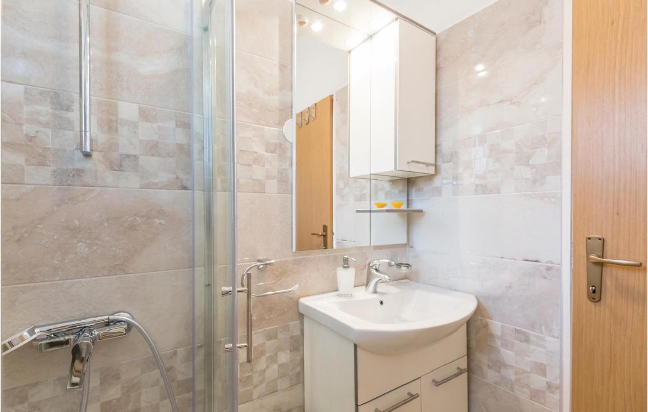 Lovely Apartment In Brela With House Sea View Exterior foto